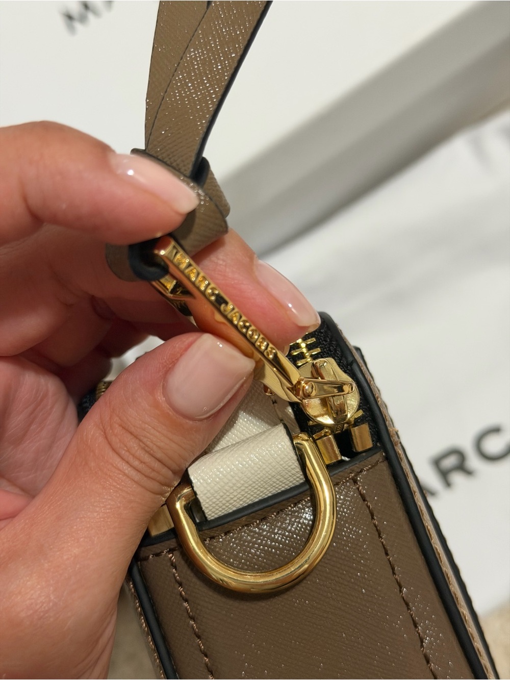 Marc Jacobs Olive-Taupe Leather Snapshot Crossbody with Gold Hardware - Picture 5 of 5